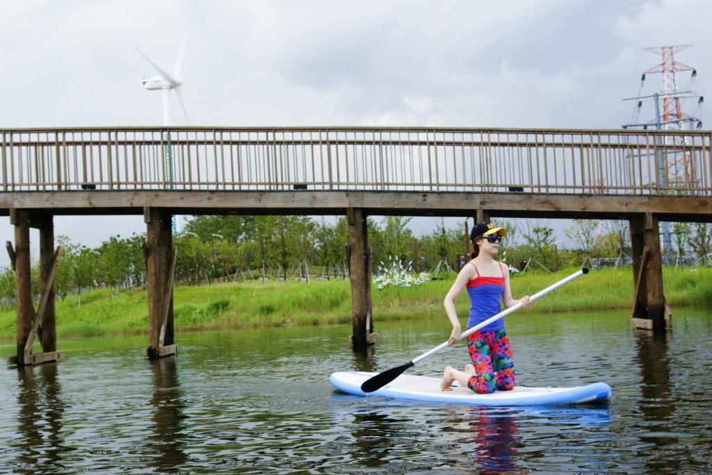 Paddleboarding has become popular among Korea's water sports fans although it has been years since the sport was well received elsewhere in the world. (image: Club Yachtie)