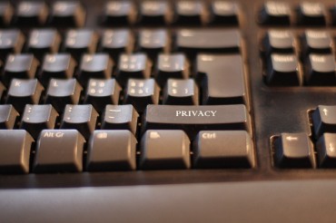 Many Koreans Feel “SNS Infringes on Privacy”