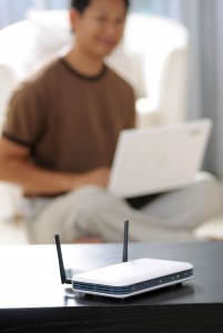 The hacker will install a harmful application to a smartphone by tampering with the DNS address of the Internet router to connect to suspicious websites. (image: Kobizmedia/ Korea Bizwire)