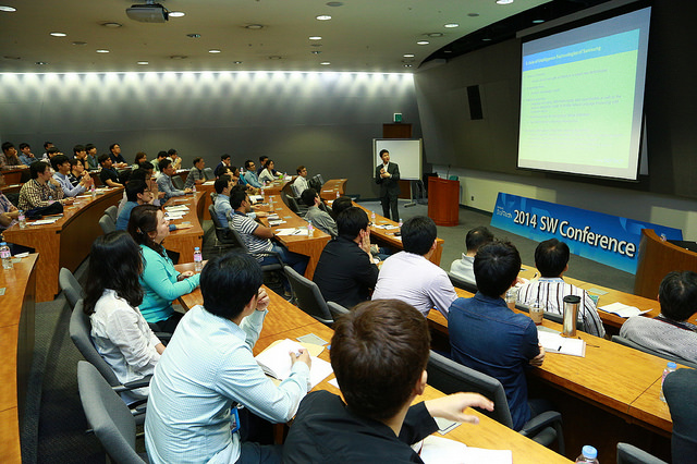 Samsung Electronics said on May 23 that it held the 2014 Software Conference at its Digital City in Suwon intended to beef up software competitiveness and expedite new technology information sharing. (image: samsungtomorrow/flickr)