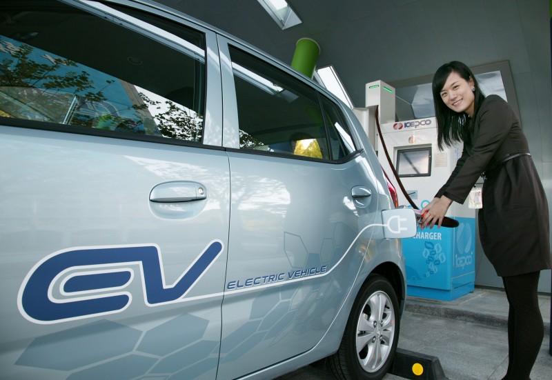KEPCO Heralds EV Era by Introducing EVs for Business