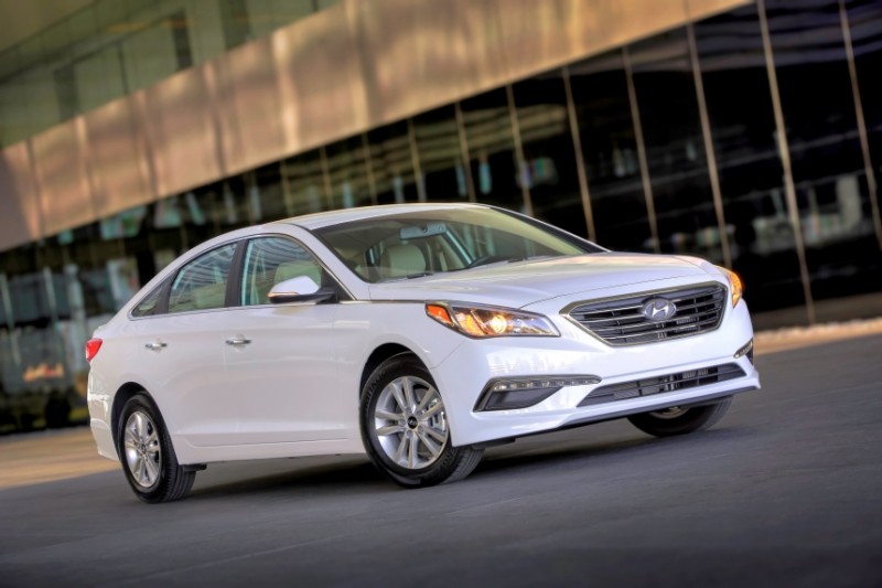 2015 Sonata Eco Delivers Class-Leading Estimated 32 MPG Combined Fuel Economy and Premium Driving Experience