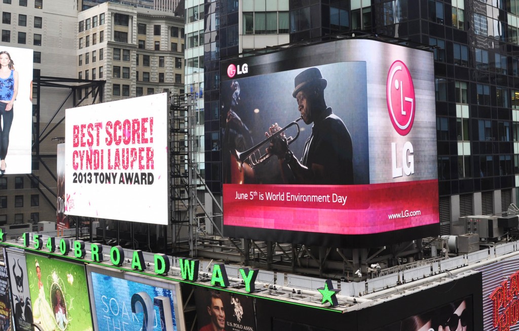 LG World Environment Day Video on NY Times Square (image: LG Electronics) 