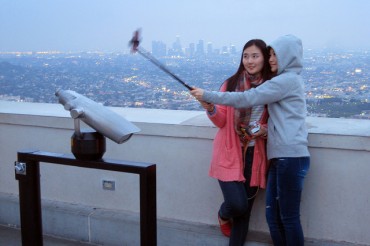 New Hot Stick for Better Selfies Makes its Way to the World