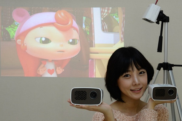 LG to Roll out New Ultra-mini Beam TV with Good Portability
