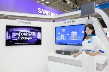 Samsung and LG Vie to Stand out in World IT Show 2014 Busan