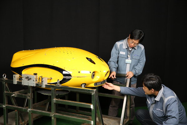 Samsung Heavy Industries Develops Underwater Hull Cleaning Robot