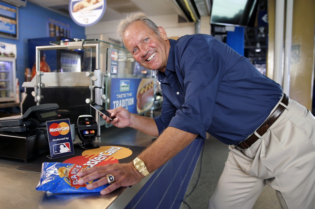 MasterCard Introduces ApplePay at Kauffman Stadium