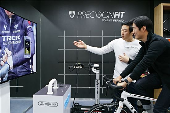 Samsung Teams Up with Trek for Gear S Equipped Bike