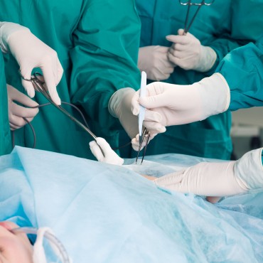 Popularity Gap Between Plastic Surgery and Internal Medicine in Korea’s Medical Industry