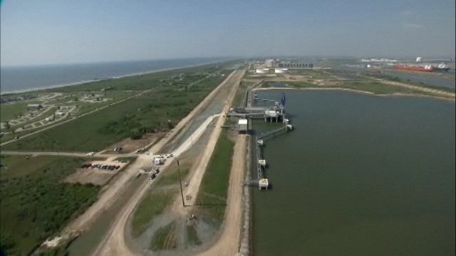 Kinder Morgan will construct and operate approximately 40 miles of pipeline extending from its existing Kinder Morgan Tejas mainline to an interconnection point with Freeport LNG’s existing pipeline located in Stratton Ridge, Texas. (image: Freeport LNG)