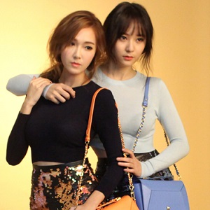 Krystal and Jessica Featured in LaPalette Fan Signing Events
