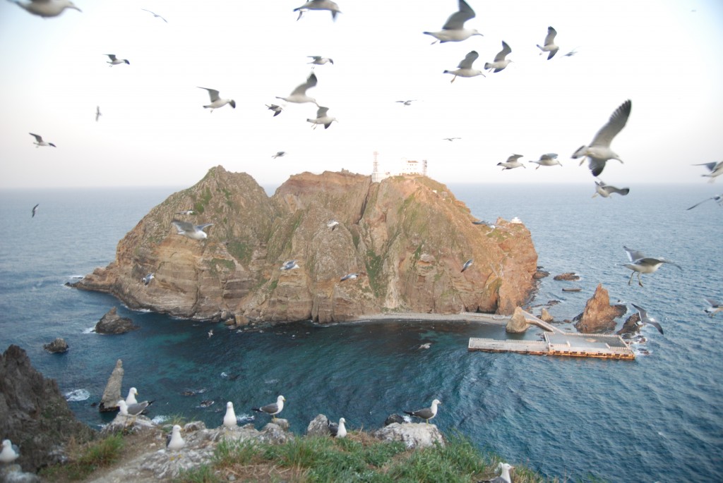 The CIA World Factbook lists the Dokdo islets as the Liancourt Rocks, named after a French whaling vessel that sighted the islets in the 19th century, in a bid to avoid rows over the islets between Seoul and Tokyo. (image: Wikimedia Commons)