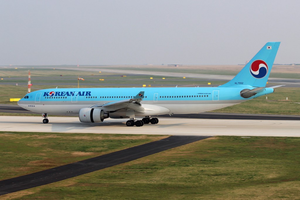 According to the data provided by Incheon International Airport Corp. and Korea Airports Corp., Korean Air transported a total of 482,000 passengers through its domestic lines last month, down 6.6 percent from a year earlier. (image credit: Kobiz Media)