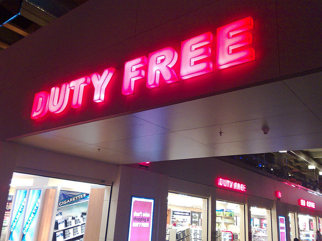 The two duty-free giants, in addition to local builder Booyoung Group, have submitted proposals to the customs office for a license. (image: Neil Bird/flickr)