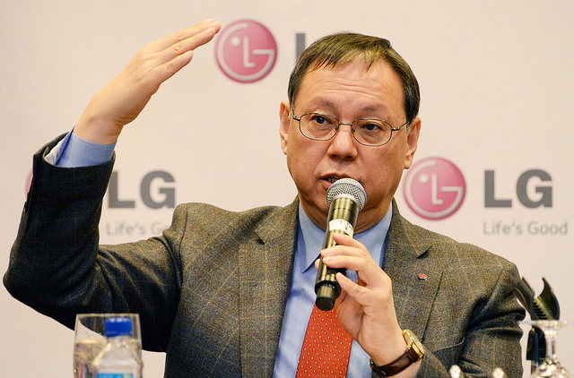 Indicted LG CEO Releases Surveillance Video to Strike Back against Samsung