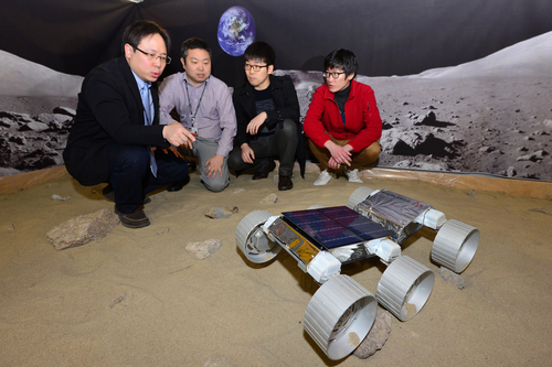 KIST Unveils Korea’s First Moon Rover