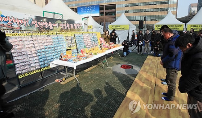 On this February 19, the families of 304 victims of the Sewol Ferry incident passed their Lunar New year's day without their loved ones. (image: Yonhap)