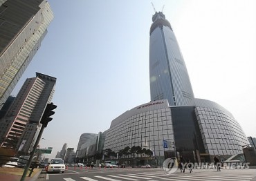 Lotte World Tower Reaches 100th Floor