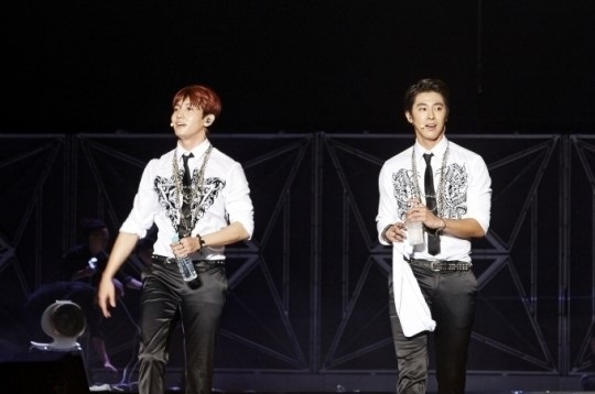 TVXQ Wins 5 Trophies at Japan’s Golden Disk Awards for the Second Year in a Row