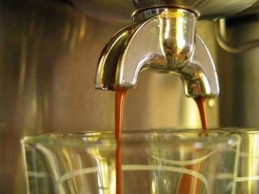 Coffee Machines Gain Popularity as Koreans Enjoy Homemade Coffee
