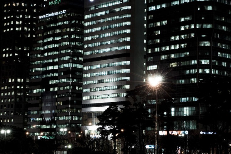 S. Korean Corporate Revenues Fall at Record Pace in 2014