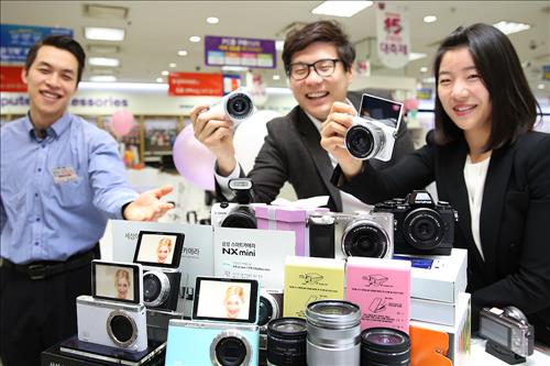 Mirrorless Cameras Selling More Than DSLR and Compact Cameras