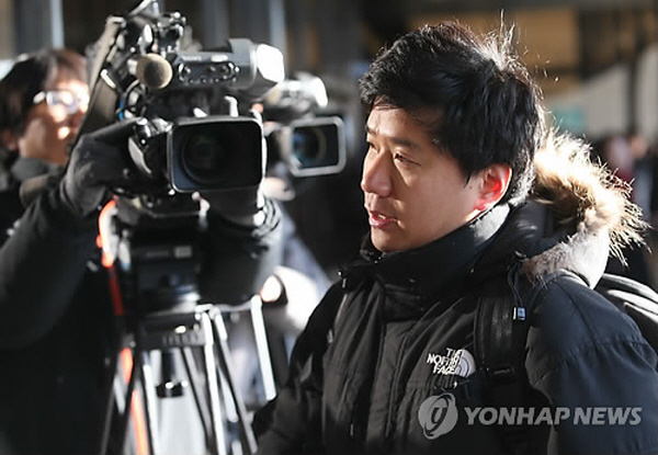 Yoo Woo-seong said that he is tying the knot with his lawyer. (image: Yonhap)