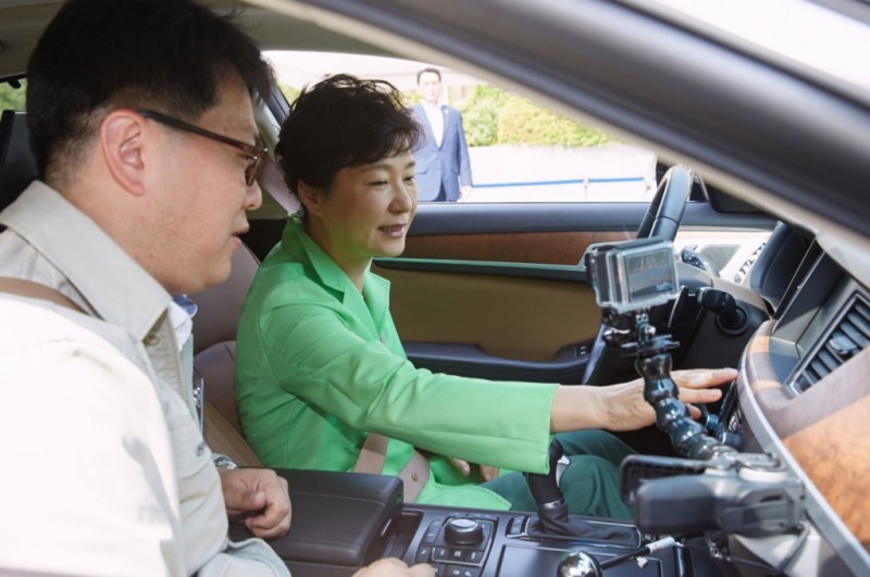 S. Korea Says Self-driving Cars Will be on Roads by 2020