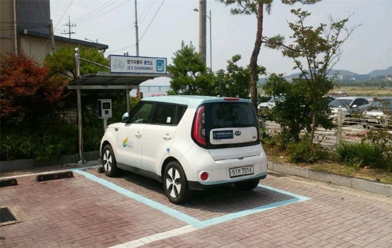Yeoju Installs Four Free EV Charging Stations and Promises More