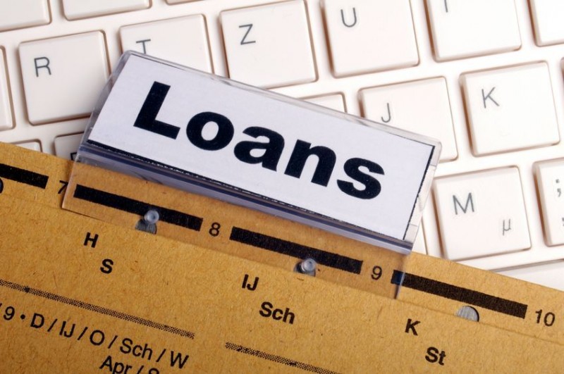 Loans to Households, Companies Rising amid Low Interest Rates