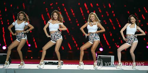 Sistar Ranks No. 1 on Major Music Charts in Korea with “Shake It”
