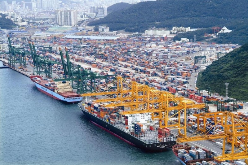 Slowing Chinese Economy, Weak Yen and Low Oil Prices Push Korean Exports Lower