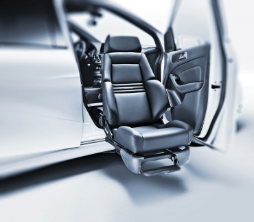 New Swivel Seat Improves Car Safety for People with Disabilities
