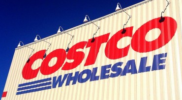Newly Opened Costco Store Attracts Waves of Customers