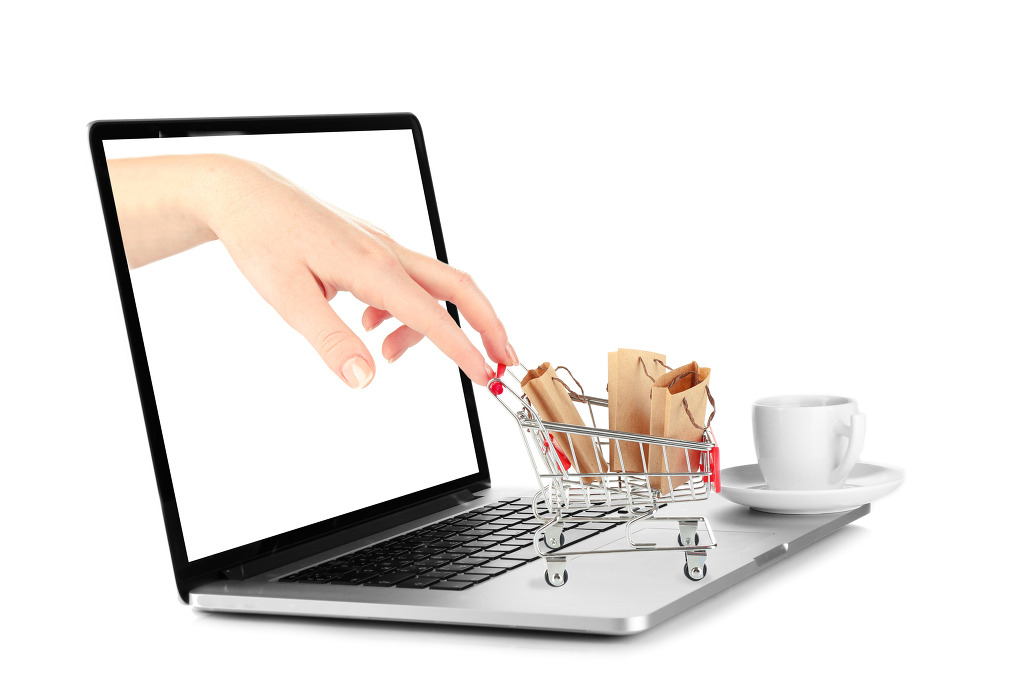 With consumers avoiding crowded areas, online shopping presented a safe and convenient alternative. (image: Kobiz Media / Korea Bizwire)