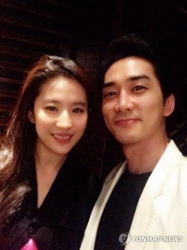 Liu Yifei Admits Romance with Song Seung-heon