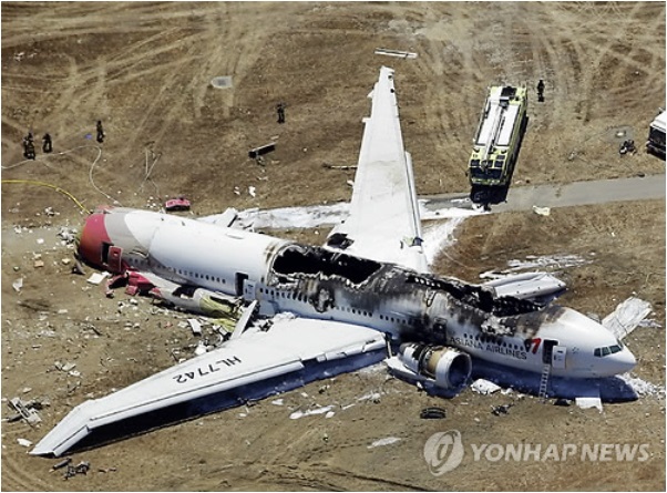 Eight Cabin Crew File Lawsuits against Asiana Airlines for San Francisco Crash
