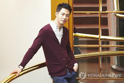 The internet is bursting with criticism over a Chinese fan who broke into actor Cho In-sung's home. (Image : Yonhap)