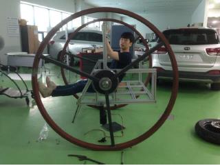 'The Whole Body Dissatisfaction Car' for the disabled, which can be driven using only head movements. (Image : Yonhap)