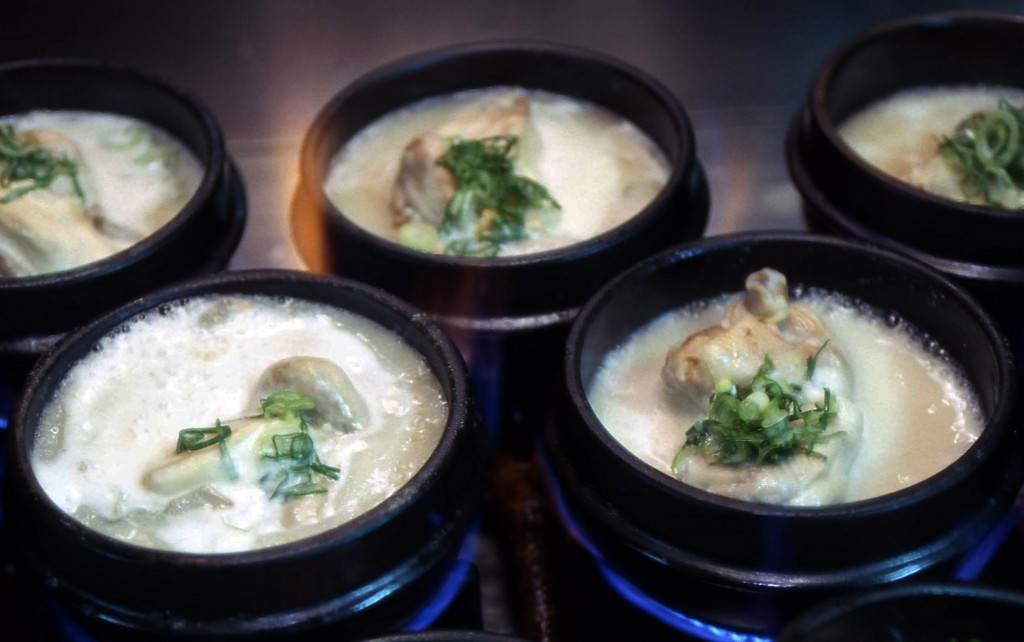 Samgyetang is considered to be extremely healthy as it contains Korean ginseng. It is also considered a favorite summertime dish among the vast majority of Koreans, who believe in the timeless principle of fighting heat with heat. (Image courtesy of Wikimedia Commons)