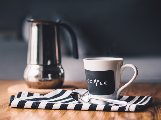 A new study shows that people who drink between three and five cups of coffee every day live longer than those who don’t. (Image : fancycrave1 / Pixabay)