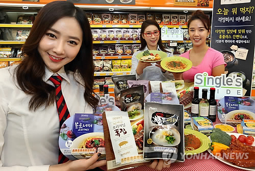 Despite the prolonged stagnation of consumption in Korea, the convenience food market continues to grow. (Image : Yonhap)