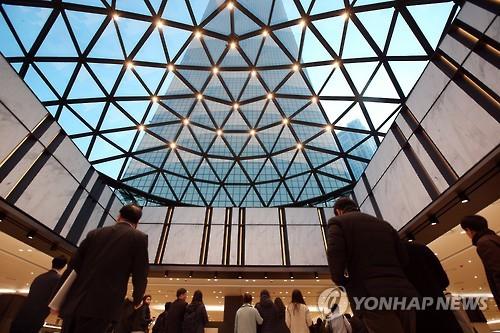Hanwha Galleria, a retail unit of South Korean conglomerate Hanwha, said Tuesday it will partially open its first duty-free store at 63 City Building in downtown Seoul next week. (Image : Yonhap)