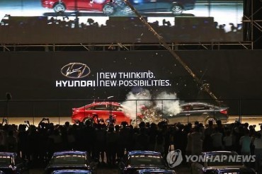 Hyundai Management Come Face to Face with ‘Antis’