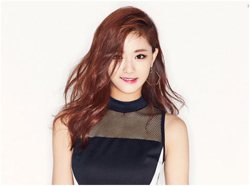TWICE’s Tzuyu Halts China Activities after Flag Scandal