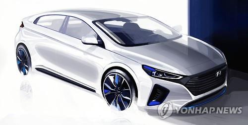 Hyundai’s Ioniq is the first eco-friendly car to use the letter ‘C’ in its LED positioning light. (Image : Yonhap)