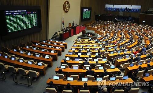 The National Assembly endorsed a resolution censuring North Korea's recent rocket launch on Wednesday, demanding additional retaliation measures from the Seoul government. (Image : Yonhap)