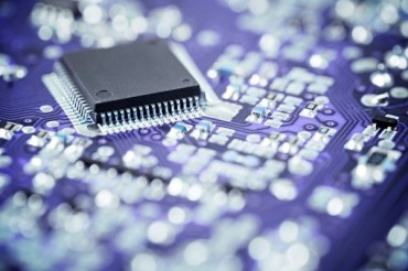 Samsung to Reduce Facility Investment in Chips in 2016