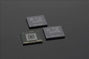 Samsung Mass Produces High-End Memory Chip for Smartphones